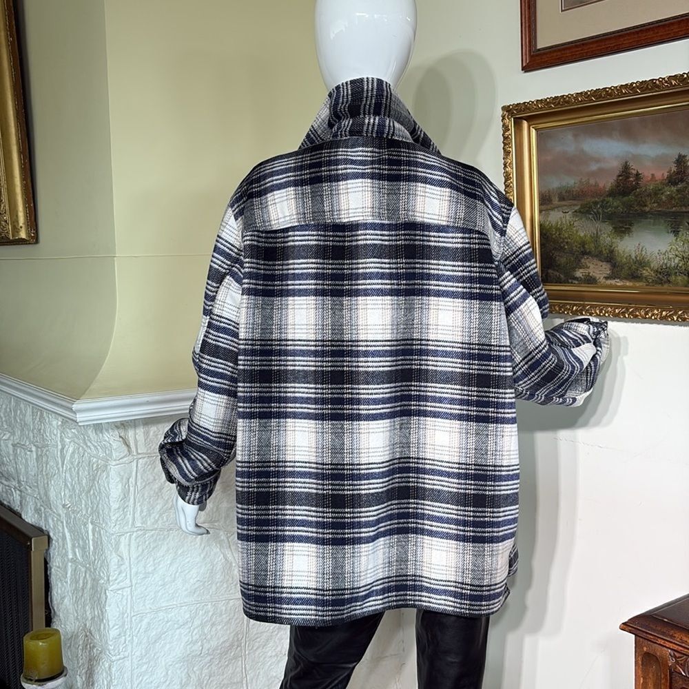 H&M Oversized Plaid Shacket - Picture 5 of 16